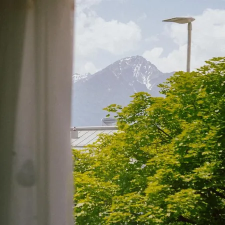 公寓 By Mo *